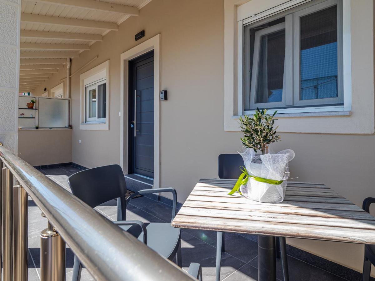 M&K - Maria'S Stylish Apartment Near Alykes Beach Corfu  Exterior foto